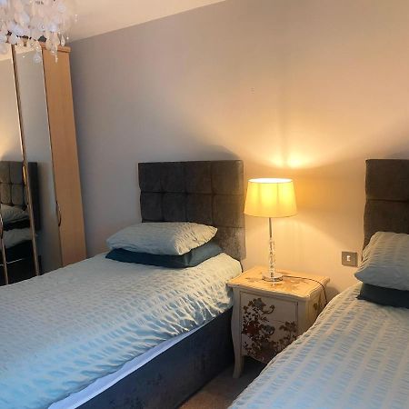 Apartament Blue Pool View Portrush Zewnętrze zdjęcie