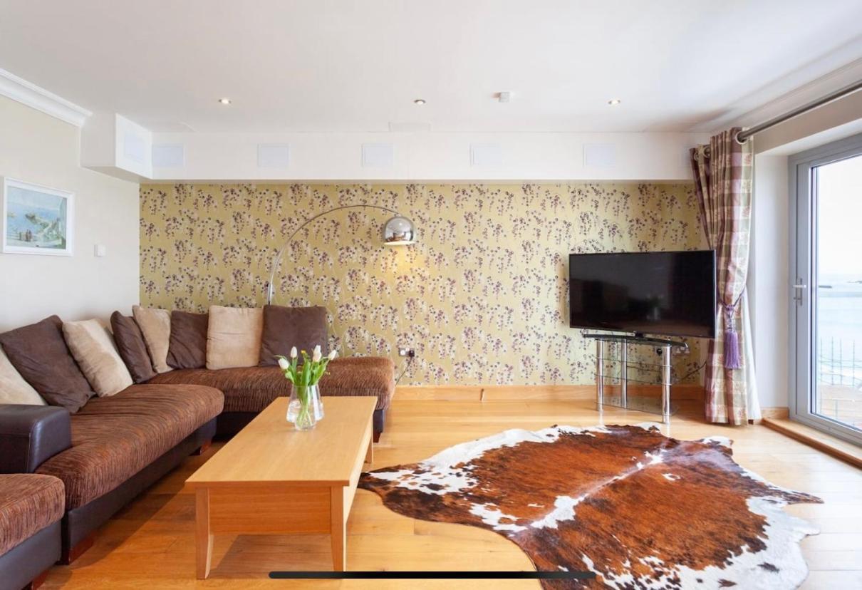 Apartament Blue Pool View Portrush Zewnętrze zdjęcie