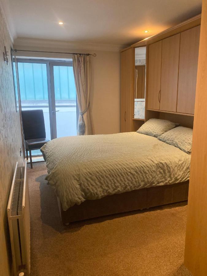 Apartament Blue Pool View Portrush Zewnętrze zdjęcie