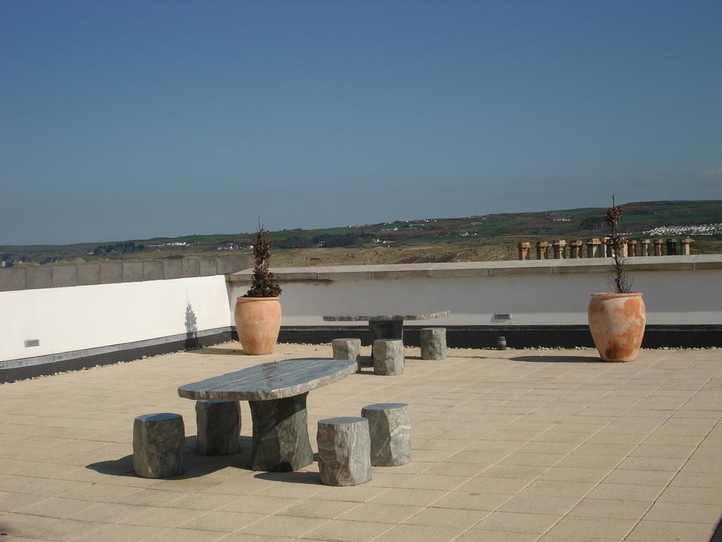 Apartament Blue Pool View Portrush Zewnętrze zdjęcie
